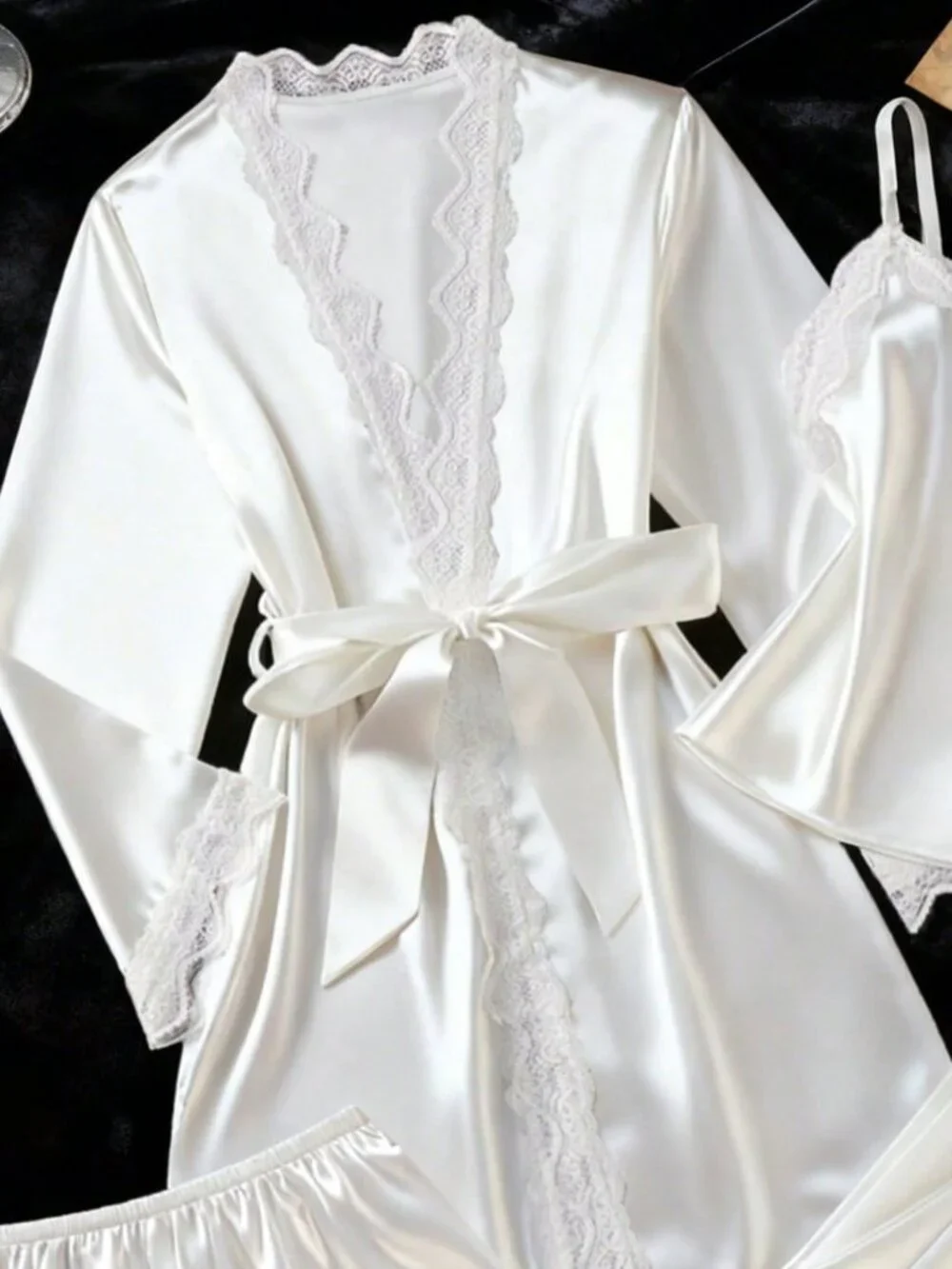 White Romantic Women's Satin & Lace detailed 4 piece Pajama Set